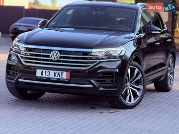 Авто Volkswagen Touareg 2019 № 7924369
