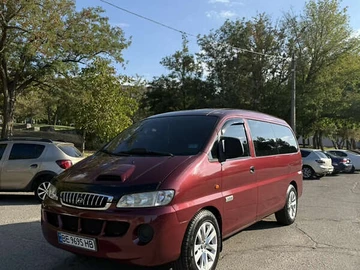 Авто Hyundai H-1 2006 № 7924589