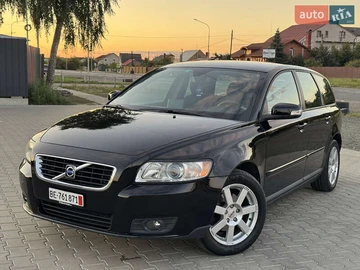 Авто Volvo V50 2008 № 7924856