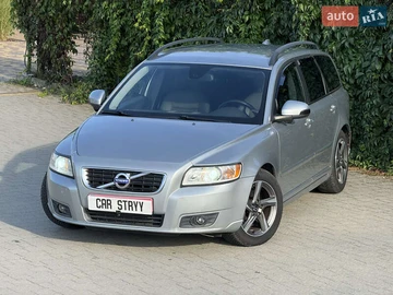 Авто Volvo V50 2011 № 7924986