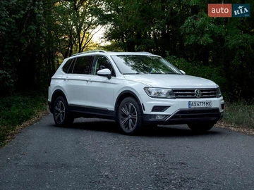 Авто Volkswagen Tiguan 2017 № 7925073