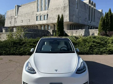 Авто Tesla Model Y 2021 № 7925083