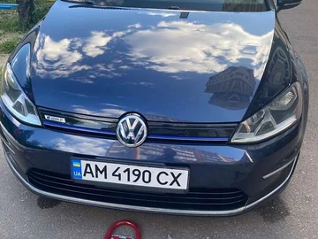 Авто Volkswagen E-Golf 2016 № 7925169