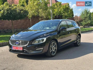 Авто Volvo V60 2015 № 7925233