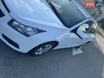Авто Chevrolet Cruze 2011 № 7925357