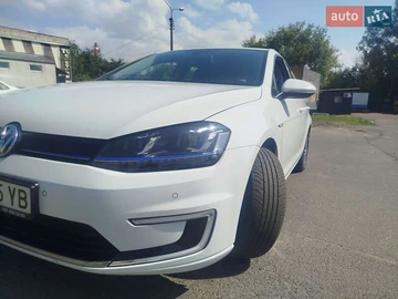 Авто Volkswagen E-Golf 2015 № 7925413