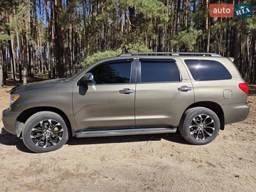 Авто Toyota Sequoia 2015 № 7925572