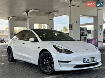 Авто Tesla Model 3 2021 № 7925860