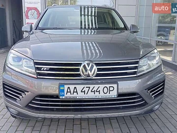 Авто Volkswagen Touareg 2017 № 7925912