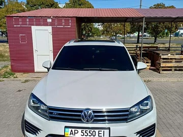 Авто Volkswagen Touareg 2015 № 7925926