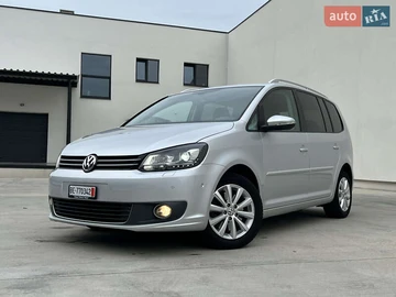 Авто Volkswagen Touran 2011 № 7926298