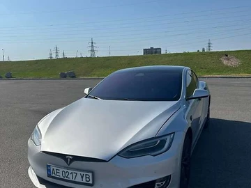Авто Tesla Model S 2018 № 7926404
