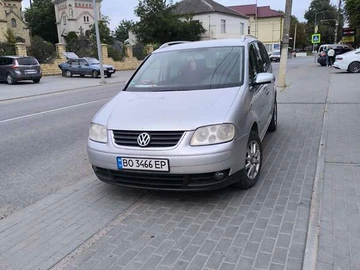 Авто Volkswagen Touran 2004 № 7926604