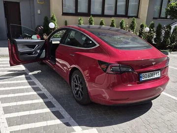 Авто Tesla Model 3 2019 № 7926986