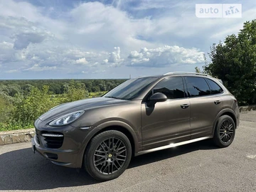 Авто Porsche Cayenne 2011 № 7927109