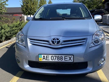 Авто Toyota Auris 2012 № 7927365