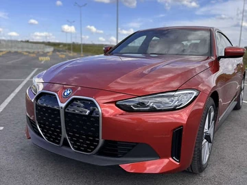 Авто BMW I4 2023 № 7927448