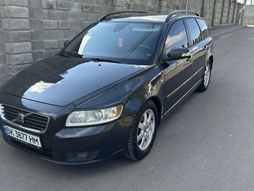 Авто Volvo V50 2009 № 7927530
