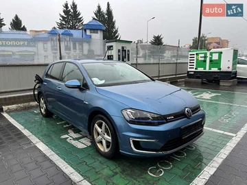 Авто Volkswagen E-Golf 2015 № 7927553