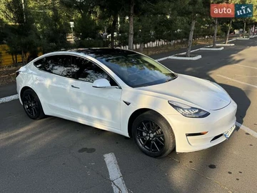 Авто Tesla Model 3 2018 № 7927950