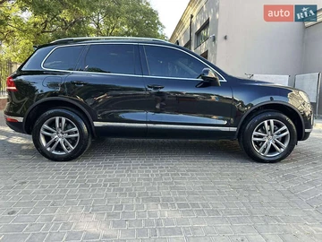 Авто Volkswagen Touareg 2015 № 7927985