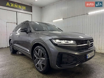 Авто Volkswagen Touareg 2023 № 7928035