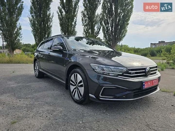 Авто Volkswagen Passat 2021 № 7928376