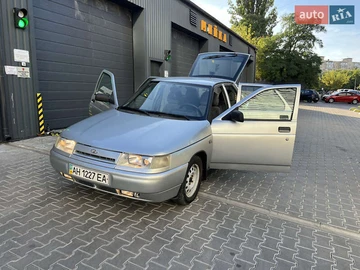 Авто ВАЗ 2112 2004 № 7928433