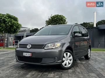 Авто Volkswagen Touran 2011 № 7928740