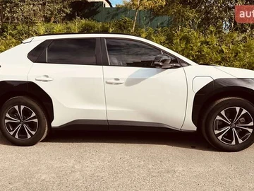 Авто Toyota Bz4X 2023 № 7928854