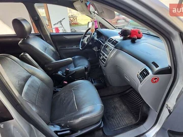 Авто Toyota Avensis Verso 2002 № 7928987