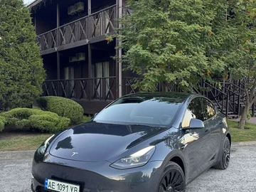 Авто Tesla Model Y 2022 № 7929201
