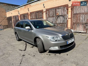 Авто Skoda Superb 2012 № 7929252
