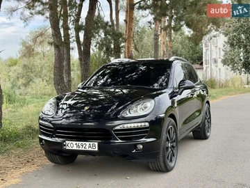Авто Porsche Cayenne 2011 № 7929581