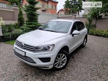 Авто Volkswagen Touareg 2015 № 7929615