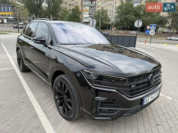 Авто Volkswagen Touareg 2018 № 7929618