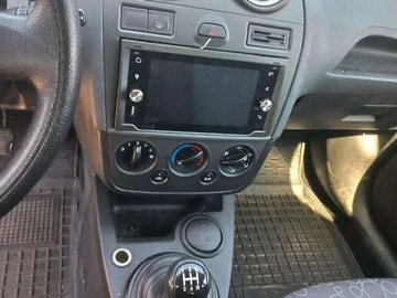 Авто Ford Fiesta 2006 № 7929643