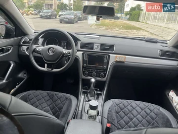 Авто Volkswagen Passat 2017 № 7929812