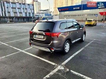 Авто Mitsubishi Outlander 2021 № 7929884