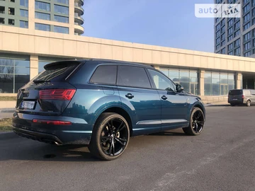 Авто Audi Q7 2017 № 7929903