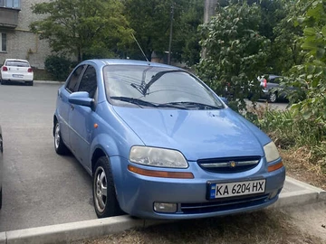 Авто Chevrolet Aveo 2005 № 7929940