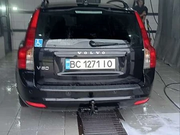 Авто Volvo V50 2007 № 7930025