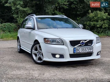 Авто Volvo V50 2012 № 7930106