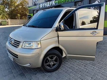 Авто Volkswagen Transporter 2006 № 7930118