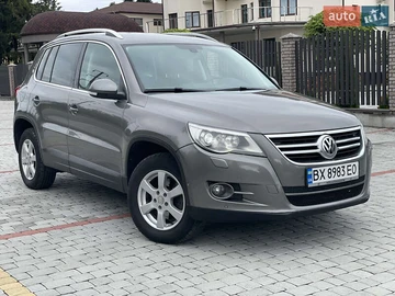 Авто Volkswagen Tiguan 2010 № 7930135