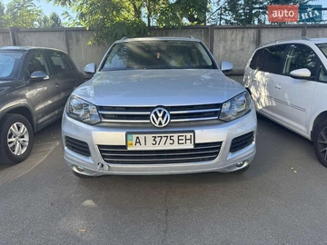 Авто Volkswagen Touareg 2013 № 7930155