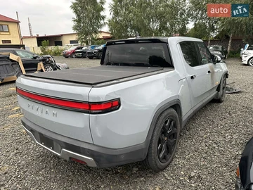Авто Rivian R1T 2022 № 7930285