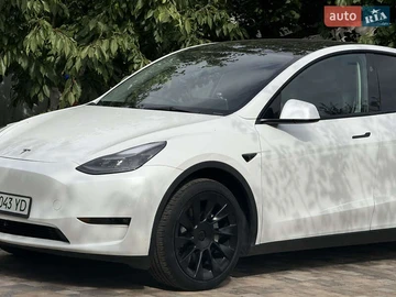 Авто Tesla Model Y 2023 № 7930313