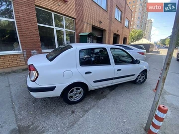 Авто Renault Clio 2005 № 7930333