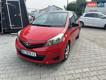 Авто Toyota Yaris 2011 № 7930472